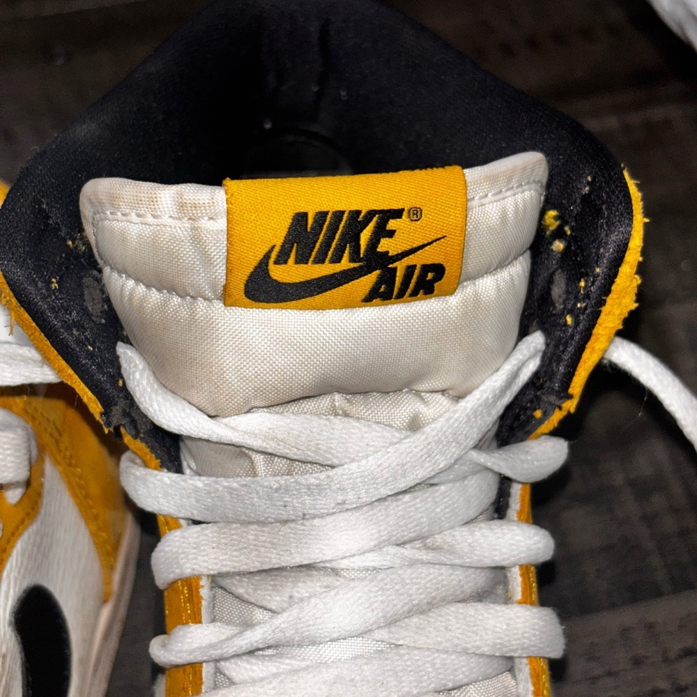 Youth Air Jordan 1 Retro High OG 'Yellow Ochre' sneakers SZ 6.5​ - Picture 13 of 15